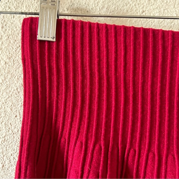 Express Fit Flare Skirt Small Tulip Red 3D Texture Sexy Date Party Valentines - Picture 4 of 7